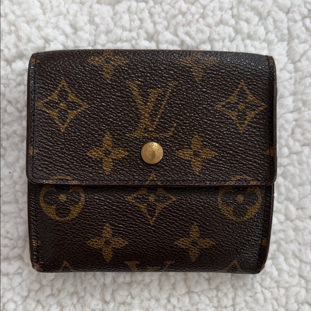 FINAL PRICE! Authentic Vintage Trifold Louis Vuitton Compact LV Wallet